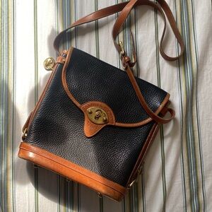 Vintage Dooney & Bourke bag ❤️